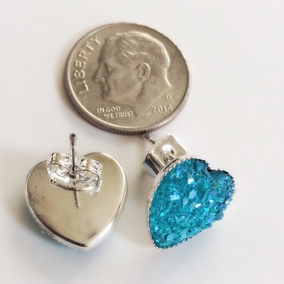 3 for 15🎀 Turquoise Druzy Drusy style heart studs - Picture 4 of 5