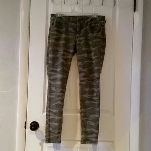 Camouflage jeggings size 8