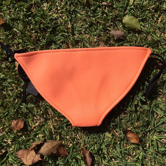 💗SOLD💗 NWT Triangl Bottoms - Picture 4 of 4