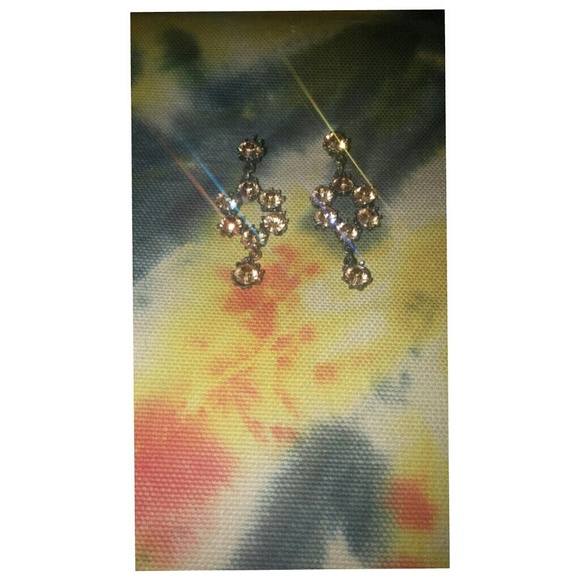 vintage flower eaarrings ::)