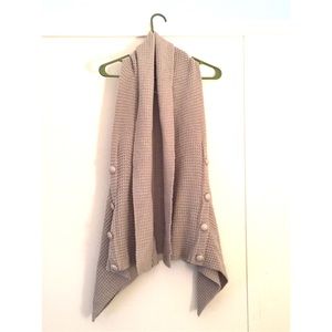 Heather gray long sleeveless cardigan