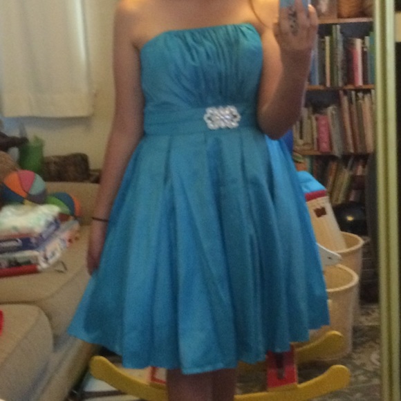 Strapless Turquoise Chicas Dress with shawl