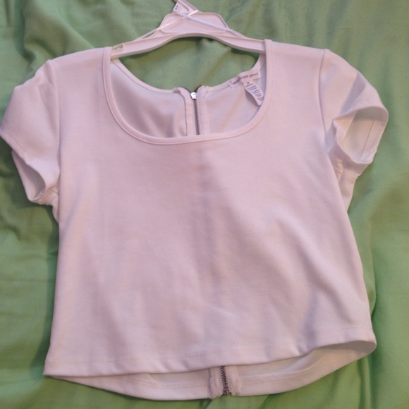 White crop top, never worn!