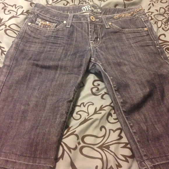 Like new Miss Me Bermuda shorts size 28