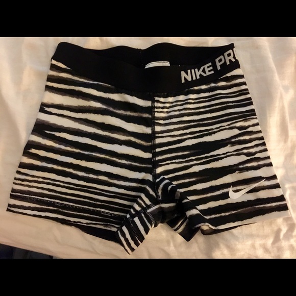 Nike Pro Dri Fit Spandex Shorts 🎉NWOT🎉