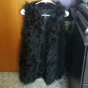 Faux fur vest -MUST GO!!!! Make me an offer!