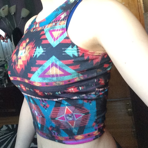 Crop top - Picture 3 of 4