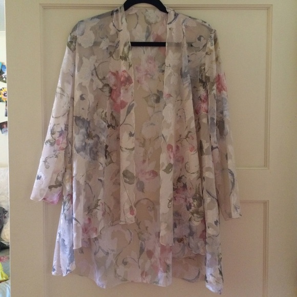 SOLD Vintage Silk Floral Kimono