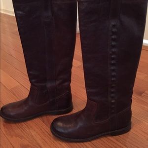 Brand new Frye PAIGE STUD tall boot dark brown 5.5
