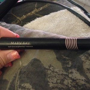 Mary Kay lash love lengthening mascara