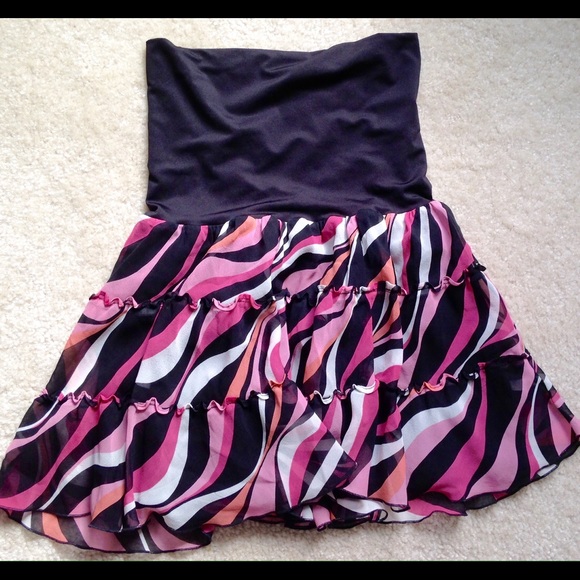 Vintage Classic Piece -Adorable Pattern Skirt by Bebe Small