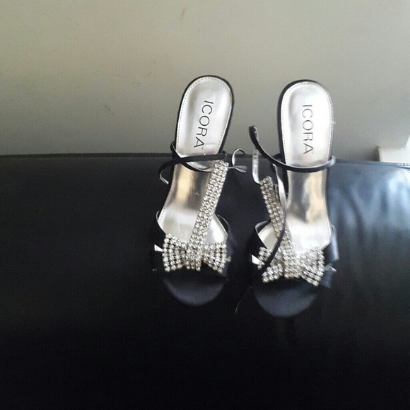 Beautiful sandals - Picture 3 of 3