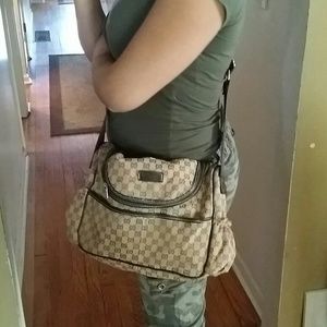 Gucci invery good condition no rips no stains no t