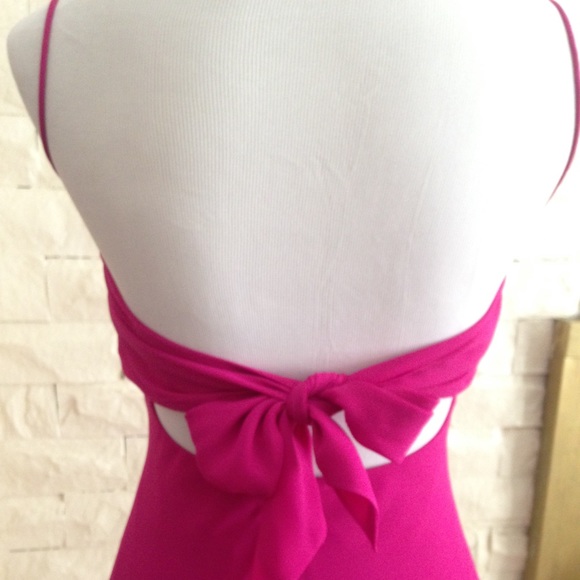 Glamorous Gown - Picture 4 of 4