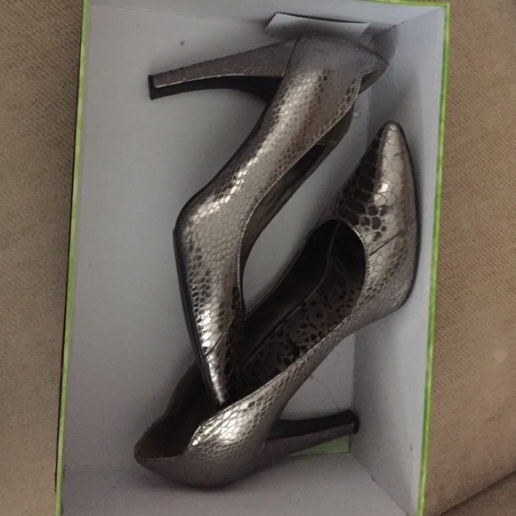 Sam Edelman pumps