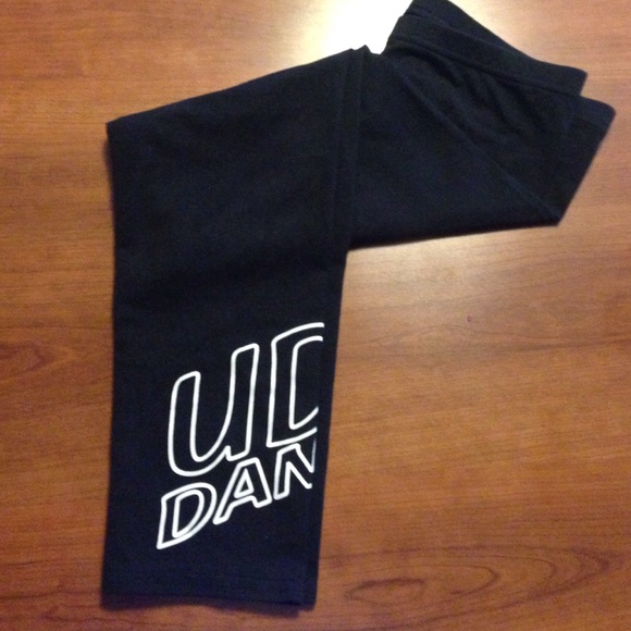 UDA Dance leggings