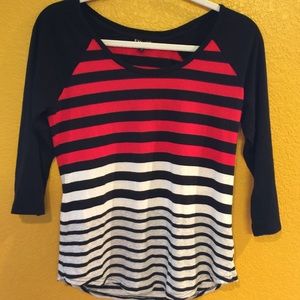 Baseball type tee shirt❤️ so cute with white jeans