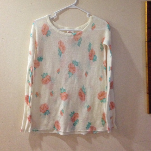 Thin knit sweater