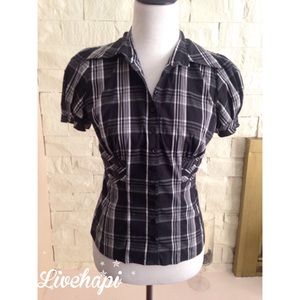 Bebe • Black/White Top