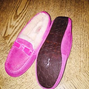 Pink ugs