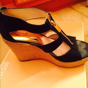Navy Michael Kors size 7-1/2