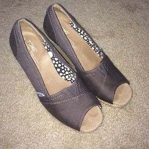 Toms wedges