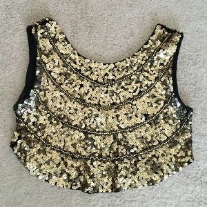 Sequent crop top