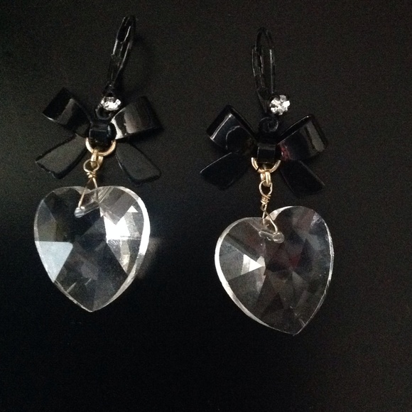 Betsey Johnson Heart Dangle Earrings!
