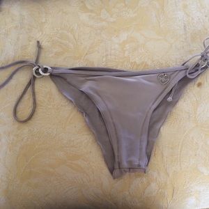 Body glove cheeky bikini bottoms