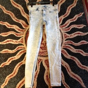 Light washed jeans