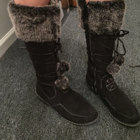 75% off American Eagle by Payless Shoes - Snow boots from