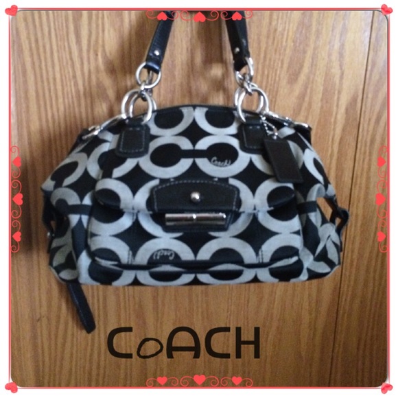 💢AUTHENTIC COACH HAND BAG