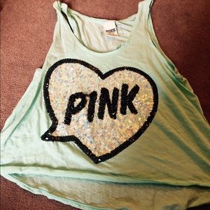Vs pink tank