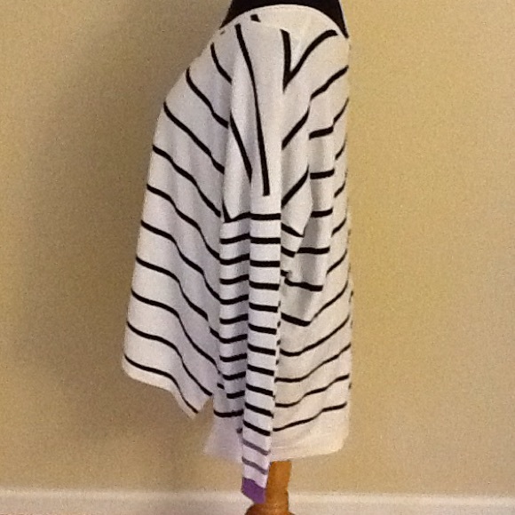 BLACK & WHITE STRIPED SWEATER - Picture 3 of 4