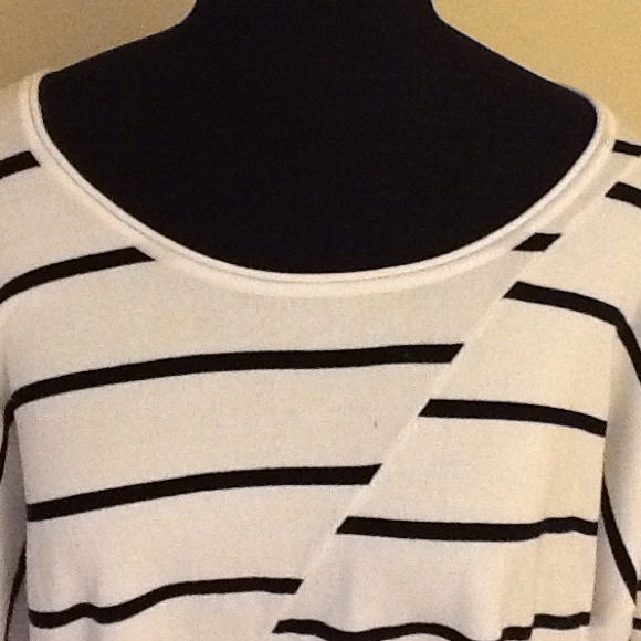 BLACK & WHITE STRIPED SWEATER - Picture 4 of 4