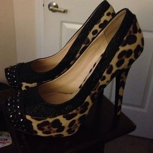 Gorgeous, sexy animal print heels
