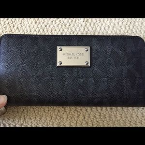 Black Michael Kors Zip Wallet