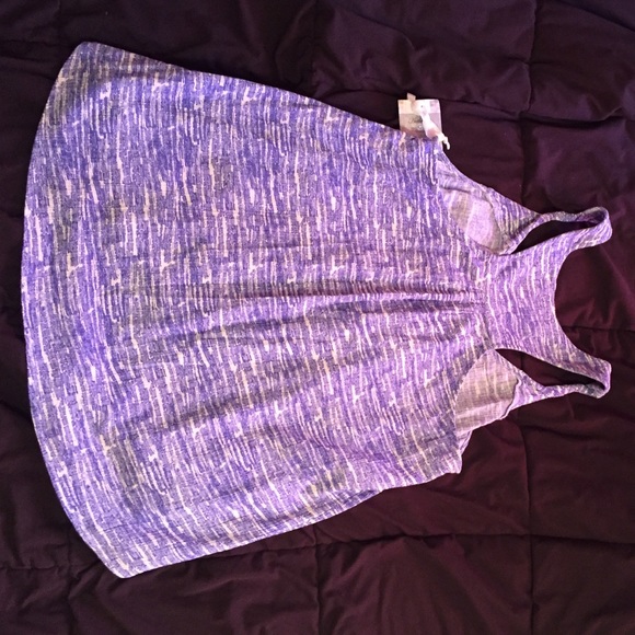 Blue & White pattern High-Low Tank - Picture 3 of 3