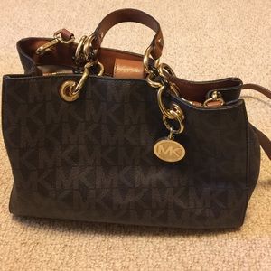 FLASH SALE✨ Michael Kors