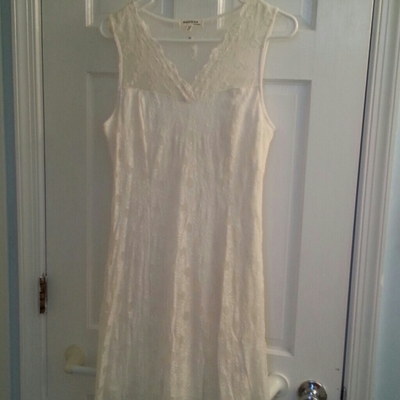 Gorgours lace long dress