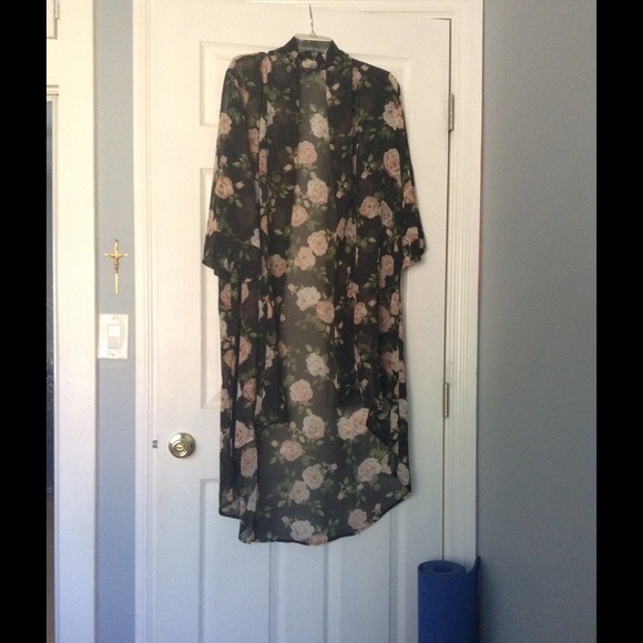 🐷Forever 21 Kimono🐷