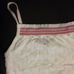[h&m] eyelet tank w red details