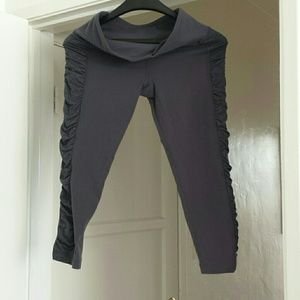 Gently loved LuluLemon crop scrunch pants