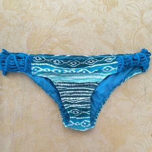 Rare Ripcurl cheeky bikini bottoms💙🐳🐟🐚
