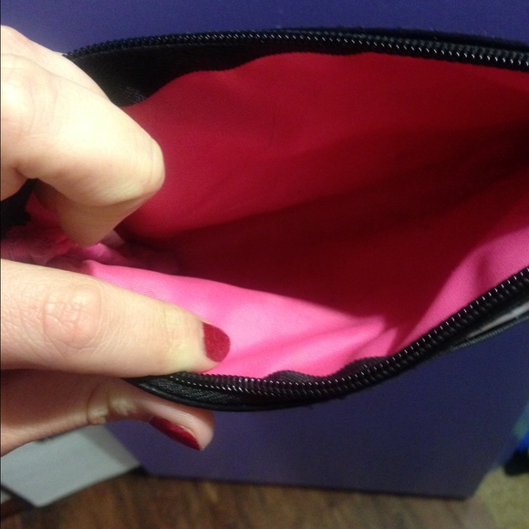 Makeup bag - Picture 2 of 2