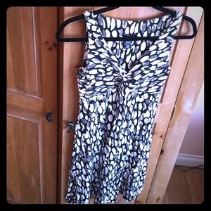 NY&C black & white design dress🗽