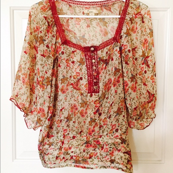 Forever 21 Flowery summery flary top