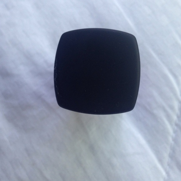 Selling - Picture 2 of 3