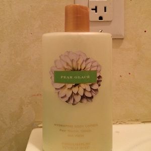 VS Pear Glacé lotion