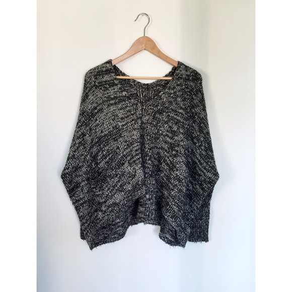 Knitted slightly crop sweater